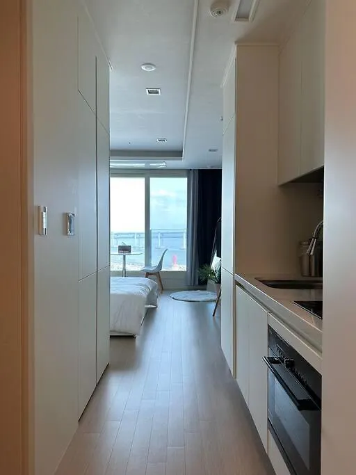 Blue Wave 2 Apartment Busan